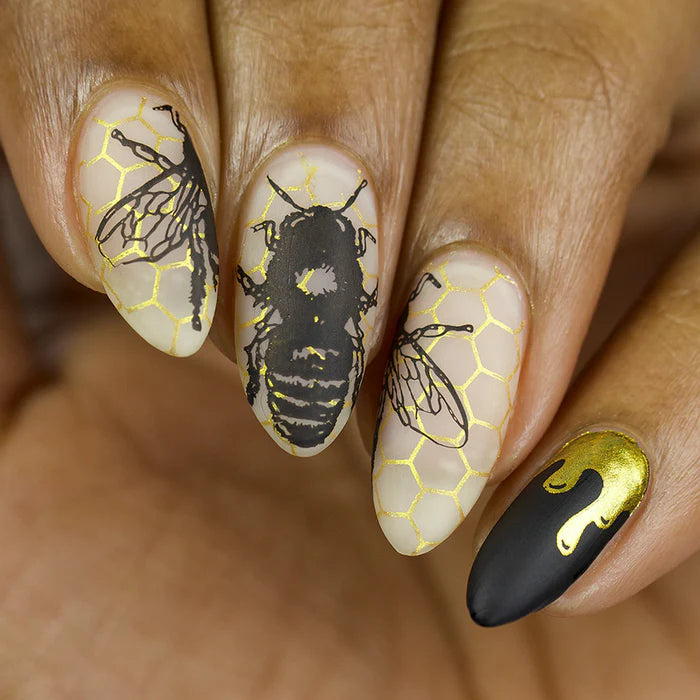 Whats Up Nails - Stamping Plate - Somewhere in Bee-tween